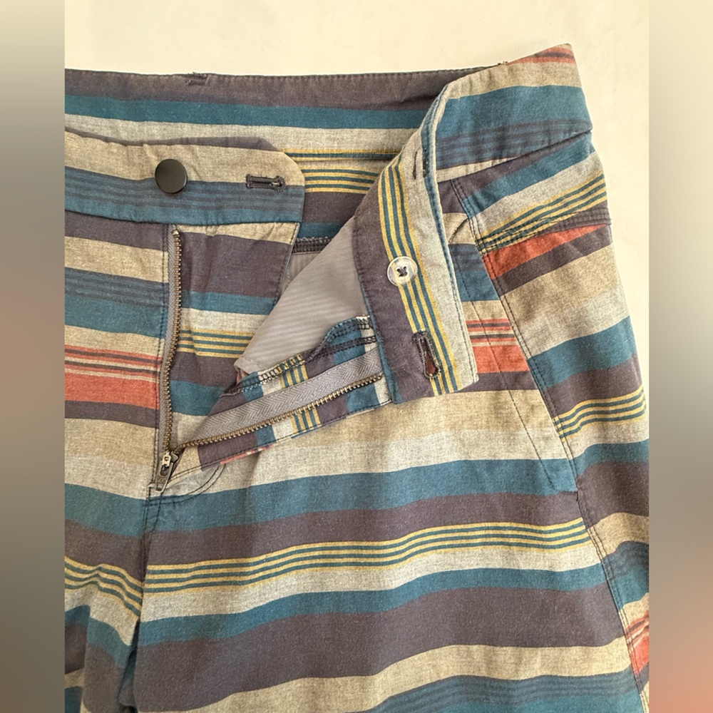 Lululemon Shorts Men's Multicolor Gray Striped Chino Casual Performance Size 34 - Picture 5 of 7